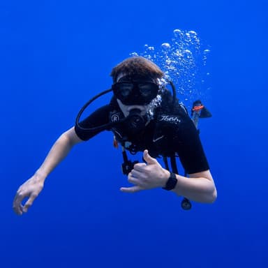 Colin Breeding scuba diving
